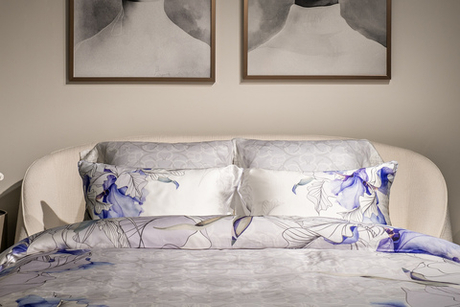 Комплект постельного белья Ирисы, тенсель (145x210-1шт, 50x70-2шт) Garda Decor