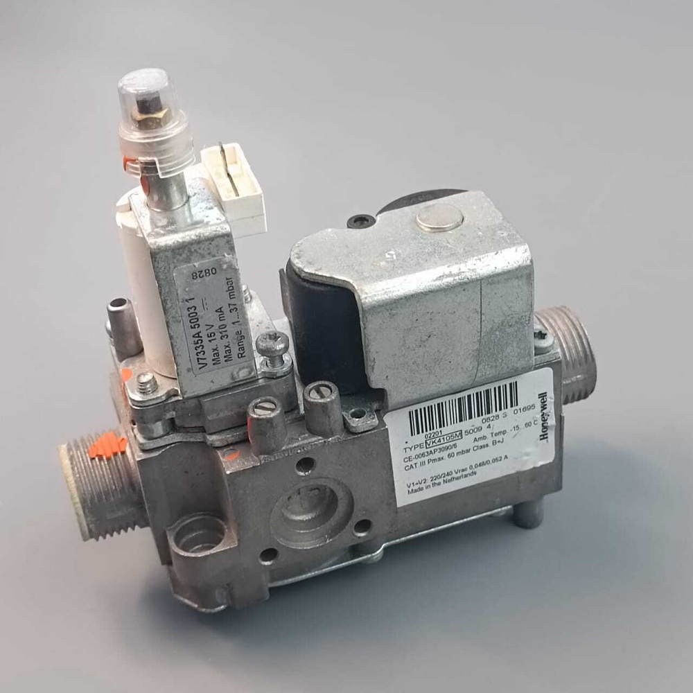 Б/У Газовый клапан Honeywell VK4105M5009 для котлов Hermann арт. 22003095