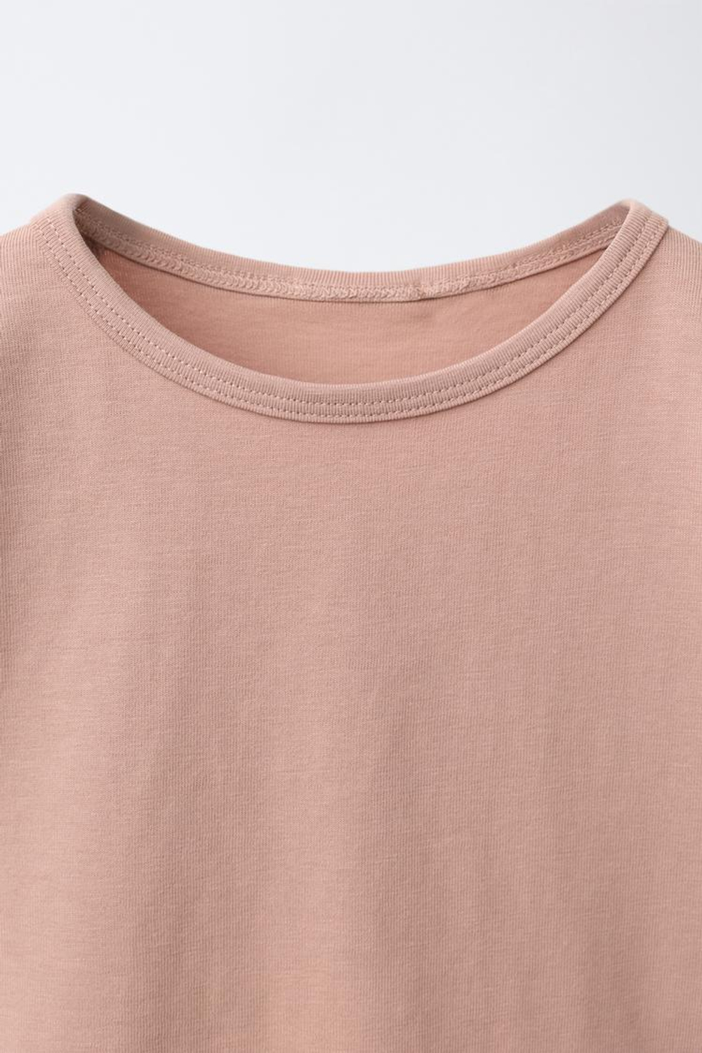 ZARA ОДНОТОННАЯ ФУТБОЛКА, ШОКОЛАДНЫЙ