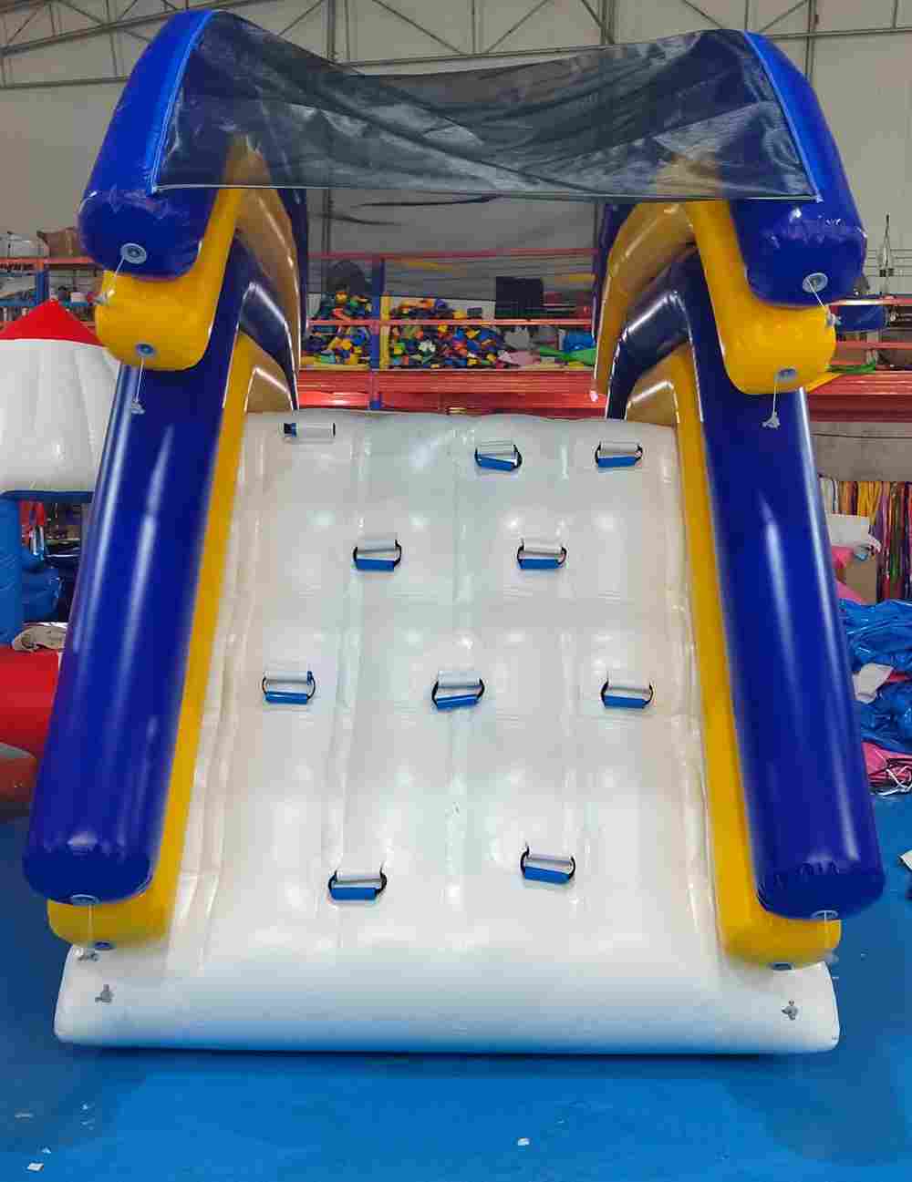 Надувная герметичная водная горка «АкваГлайд» ПВХ 0,9 мм, 4х2х3.2 м