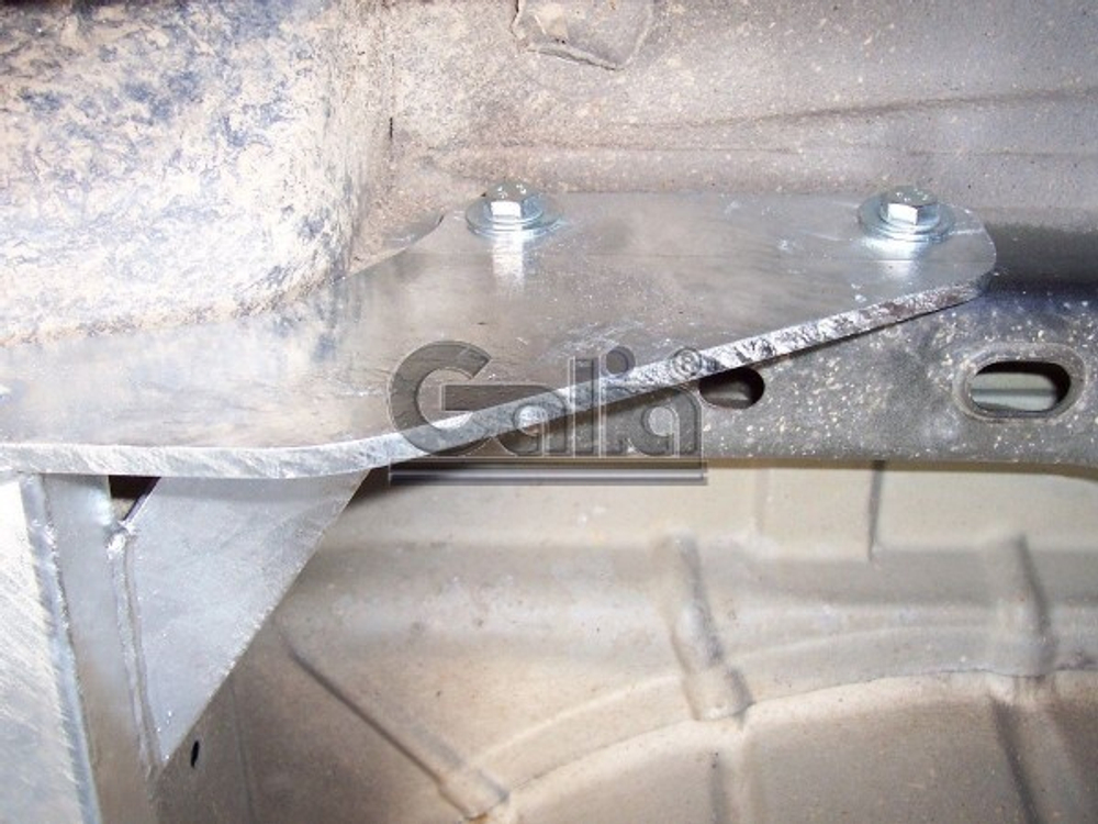 Фаркоп оцинкованный Galia F049A для Ford Focus I универсал 1998-2004(паспорт и сертификат в комплекте)(без электрики)