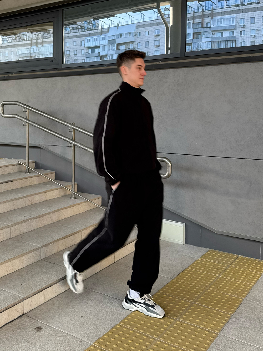 Олимпийка FIZRUK, черная