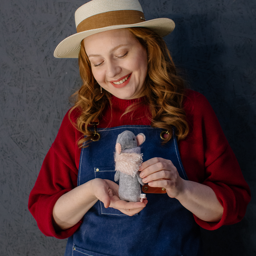 Игрушка ручной работы Крыска