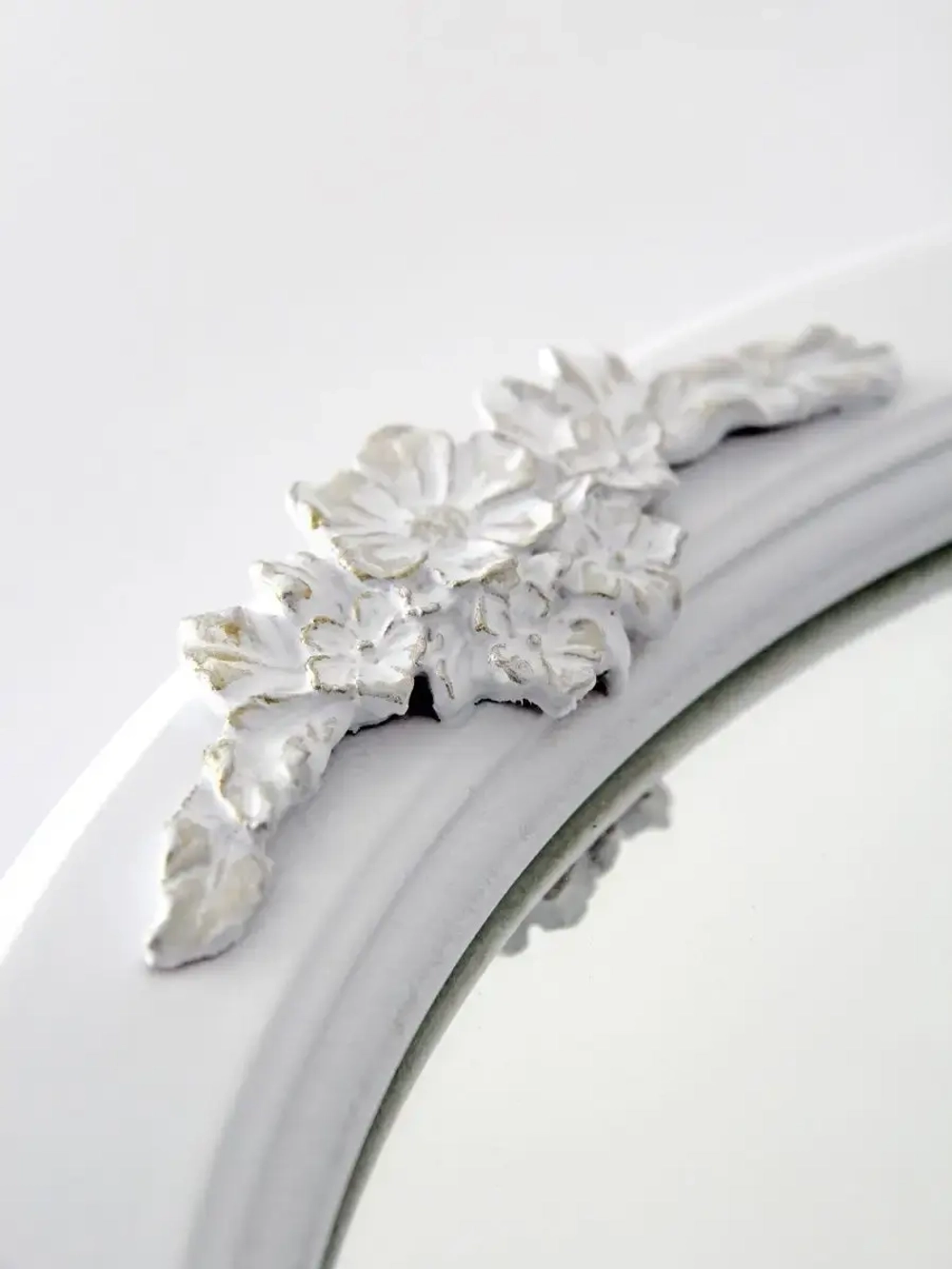 Зеркало настенное для прихожей 37 см