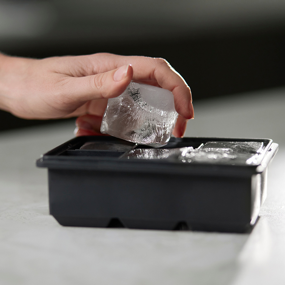 Форма для льда с крышкой ice cubes