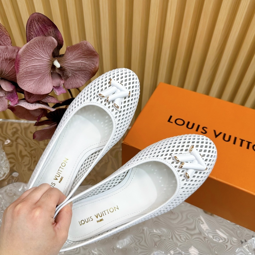 Louis Vuitton Shake Flat Ballerina (2 colors)