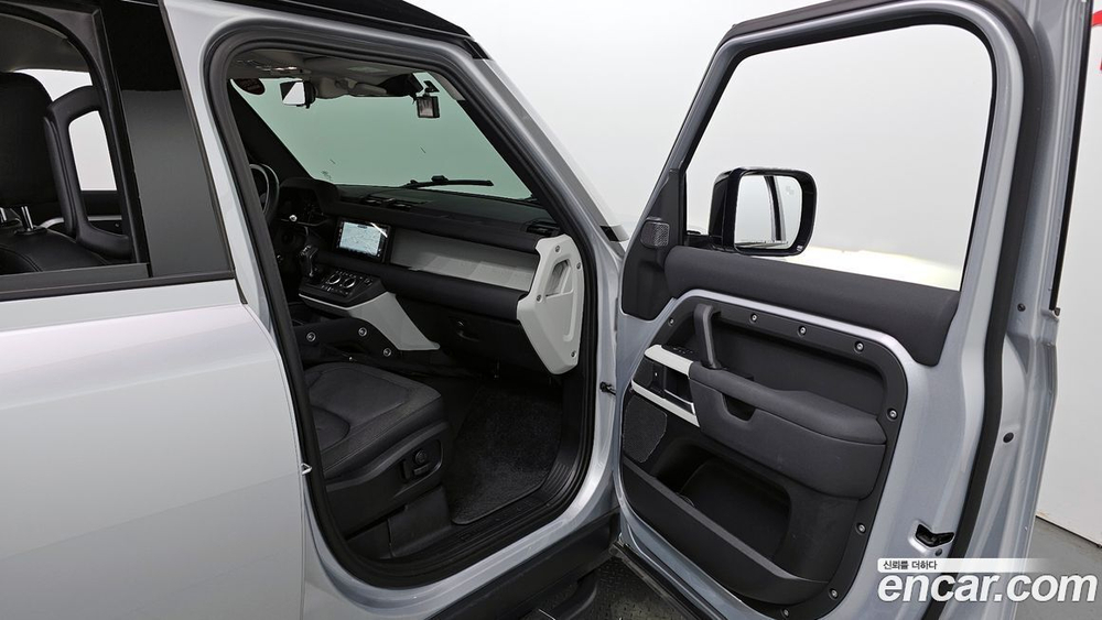 Land Rover Defender (L663) 110 D240 SE (11.2020)