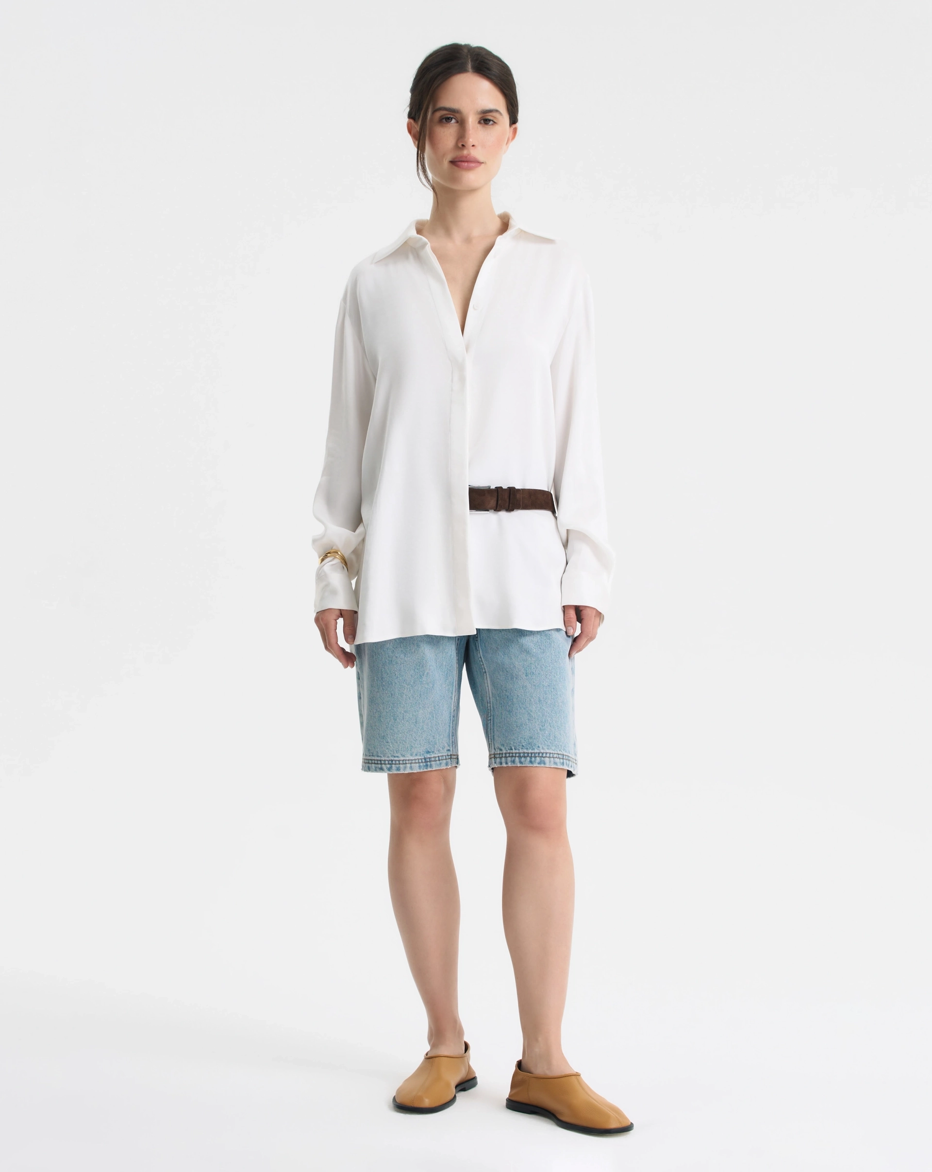 Блуза из купры с разрезом