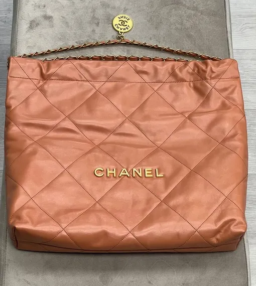 Сумка Chanel 22 бежевый