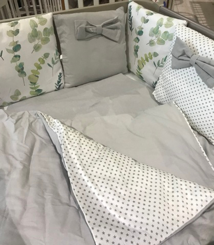 Комплект в кроватку 17 предметов "Веточки" серый, сатин