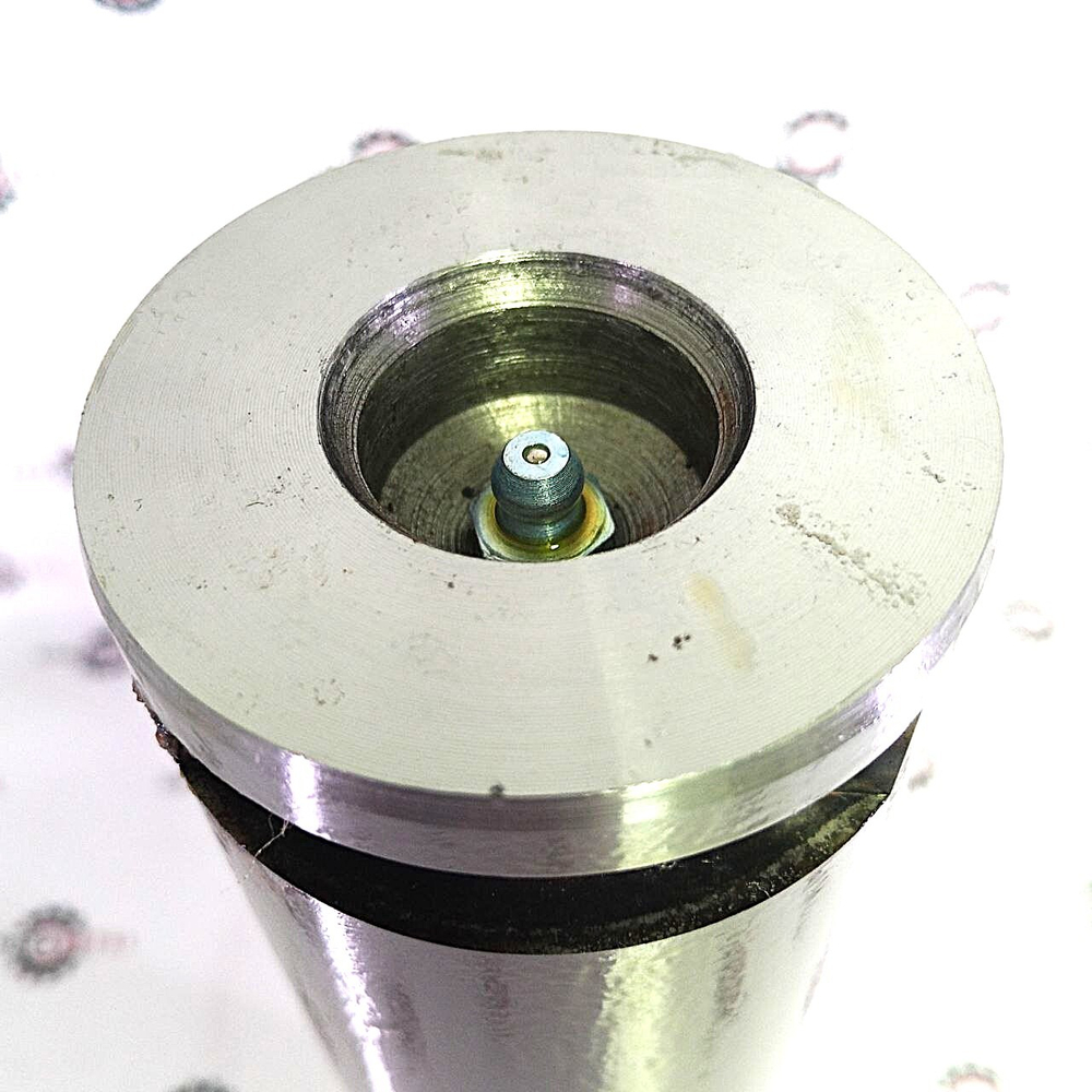 Палец (Крепление штока г/цилиндра рукояти) | VOE15636117 | TMP