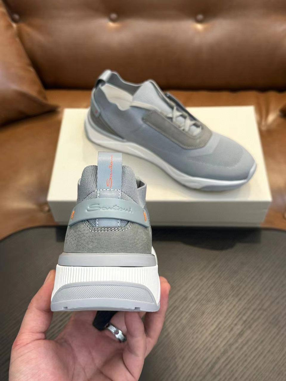 Кроссовки Santoni