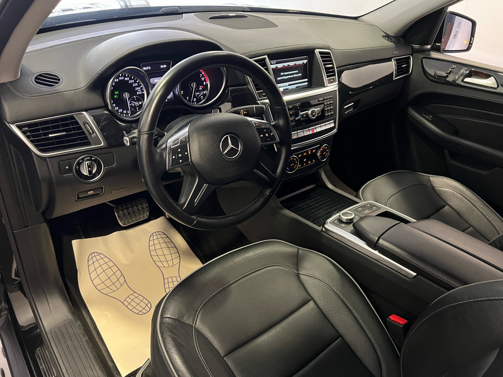 Mercedes-Benz M-Class, 2013 год