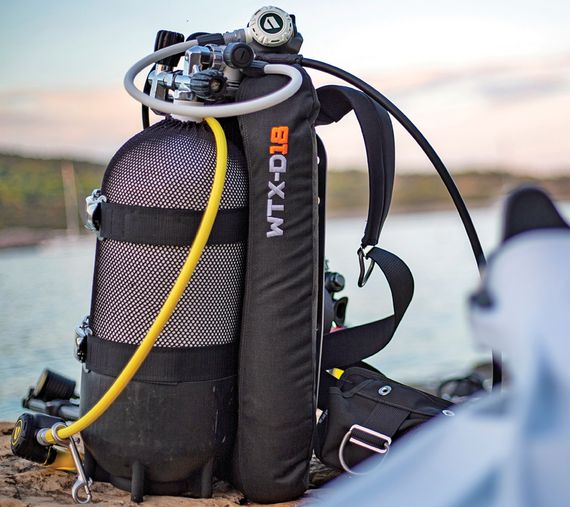 Жилет-компенсатор плавучести (крыло) Apeks WTX-D18. 8 л (для одного баллона)