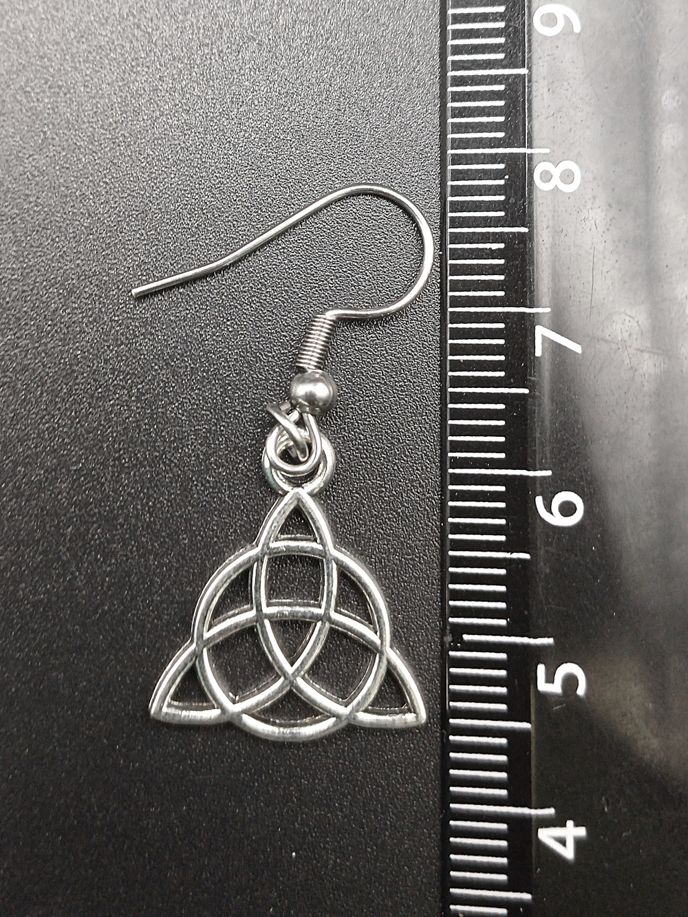 Серьги Трикветр