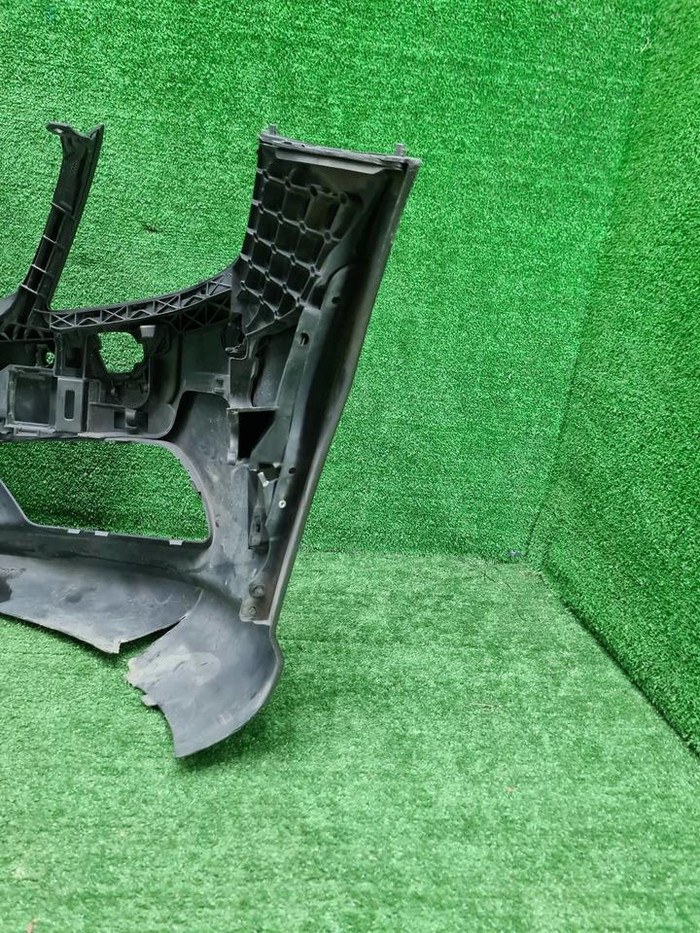 Бампер передний Mercedes E c207 (2009-2013) AMG