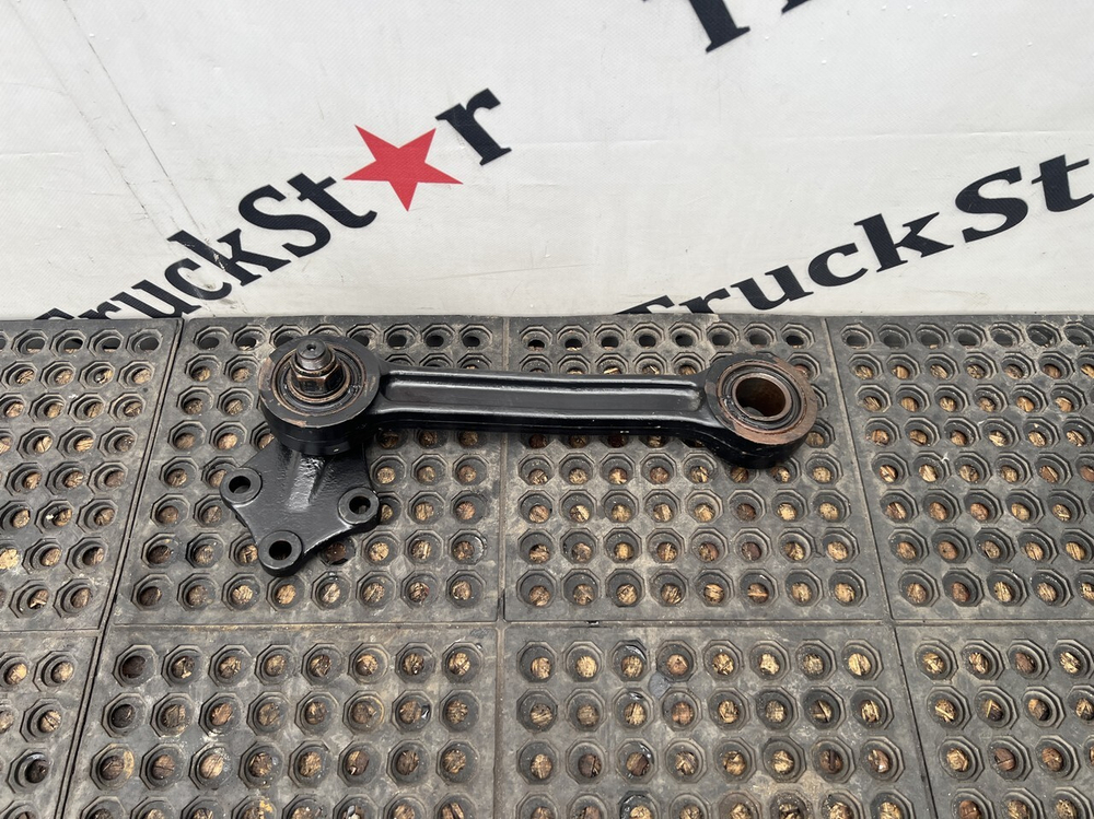 Стойка переднего стабилизатора 2023г