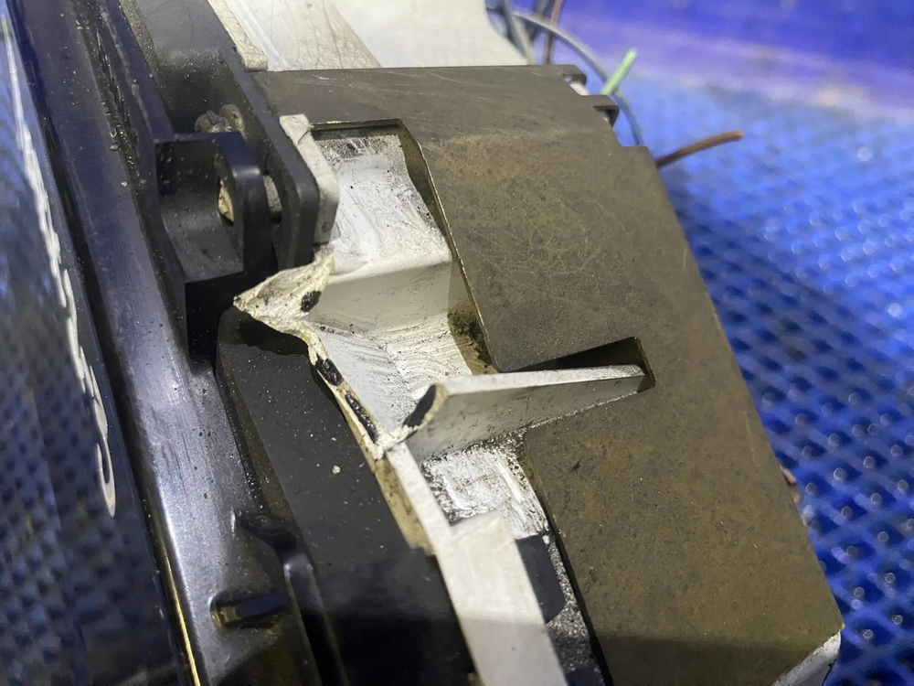 Щиток приборов TOYOTA MARK 2 1999