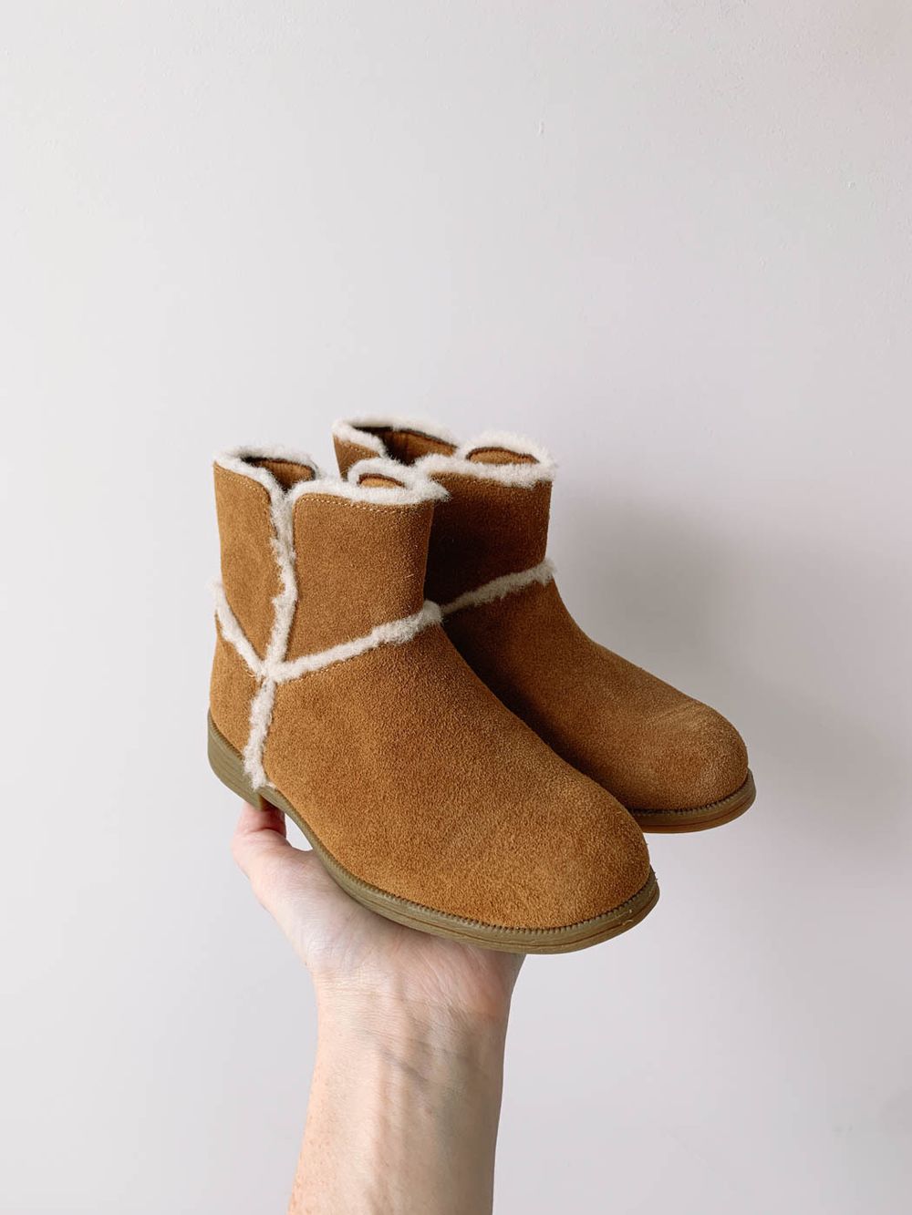 Новые сапоги Ugg, 27