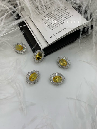Пуговицы стразы (циркон) с желтым камнем