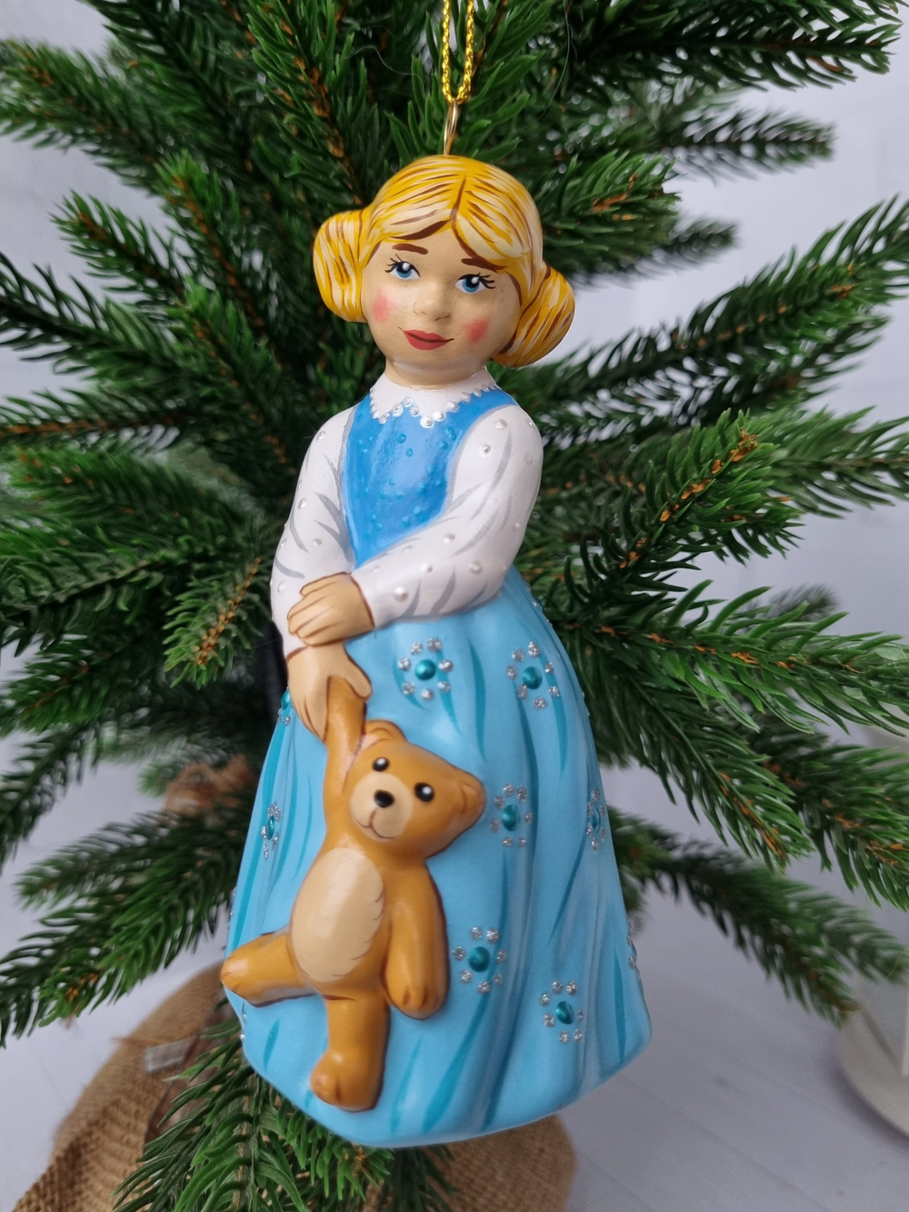 Девочка с мишкой ёлочная игрушка из фарфора