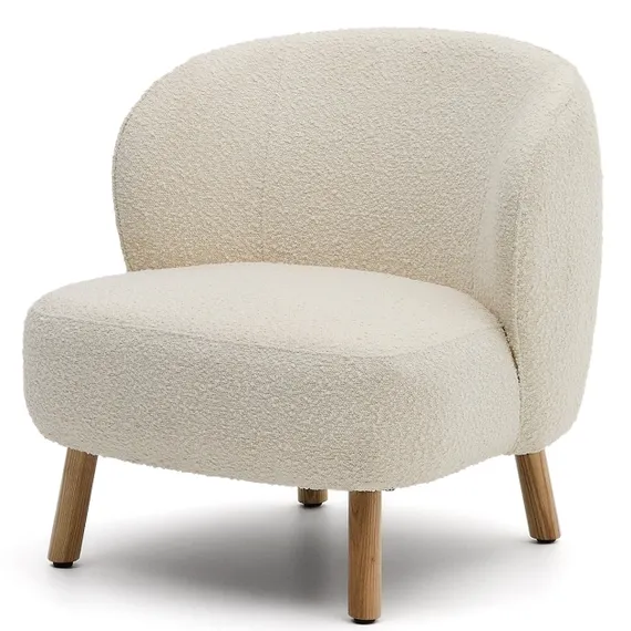 Кресло Ulit из белого букле с ножками из светлого бука