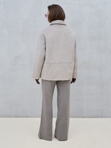 Короткая шерстяная куртка-пальто в цвете капучино