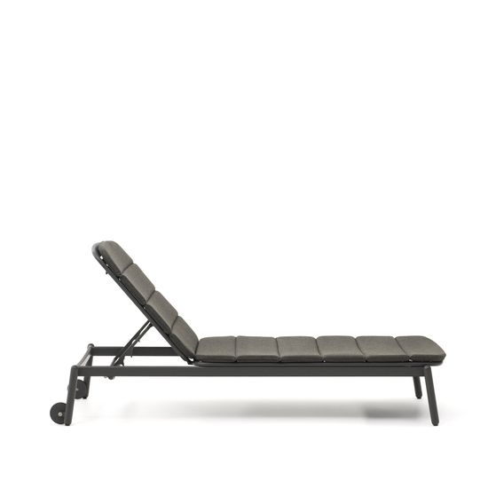 Алюминиевый шезлонг Marcona окрашенный в черный цвет Испания La Forma
