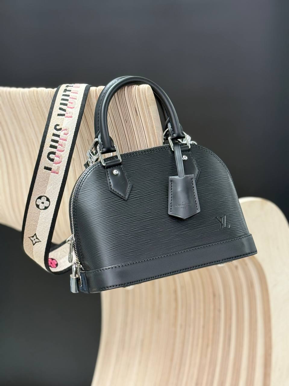 Сумка Louis Vuitton