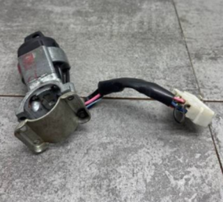 Замок зажигания 2170-3704005 с личинками дверей ДААЗ