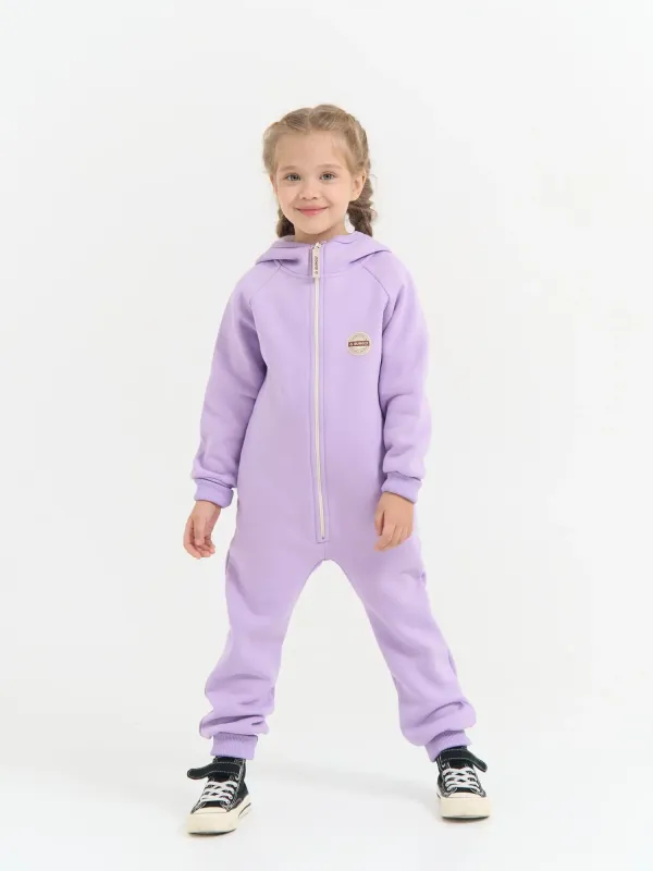 Комбинезон с клапаном и капюшоном 