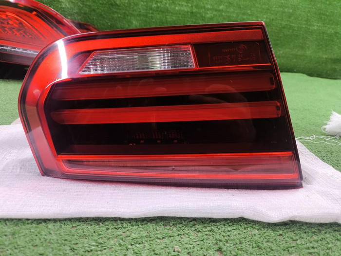 Фонарь левый внутренний BMW 3er F30 (2015-2020)