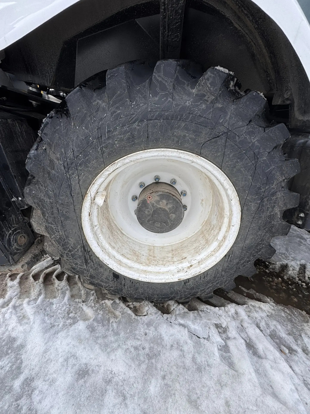 TRM B4X Экскаватор-погрузчик B4X (Дизельный, 4.4 л, 101 л.с. АТ)