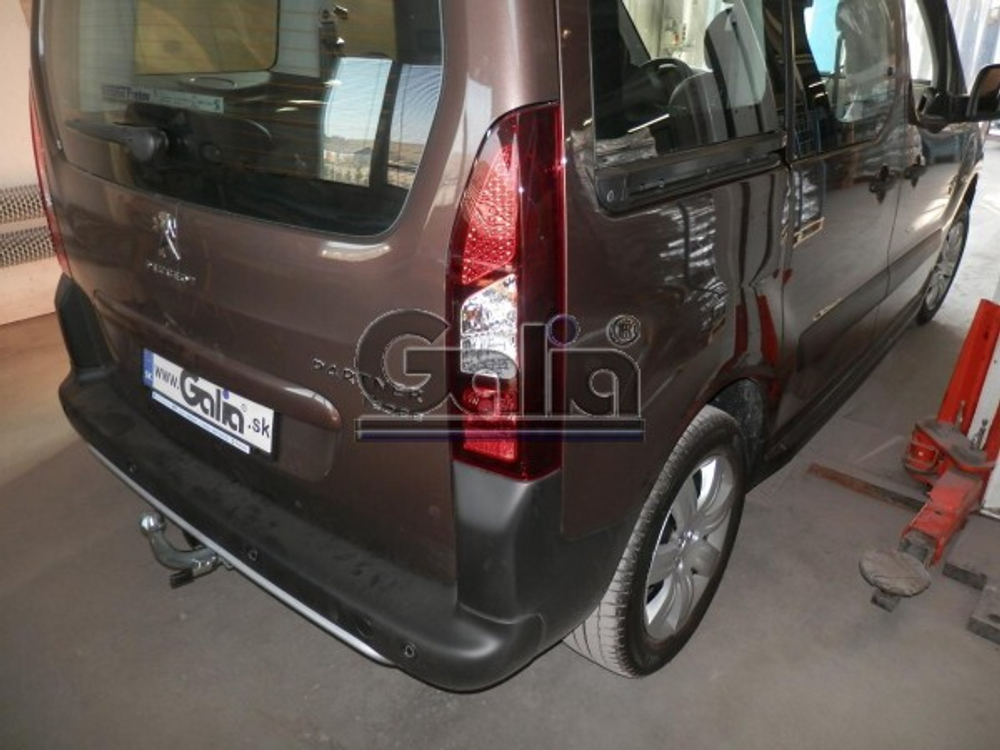 Фаркоп оцинкованный Galia C052C для Peugeot Partner 2008-, Citroen Berlingo 2008-(паспорт и сертификат в комплекте)(без электрики)