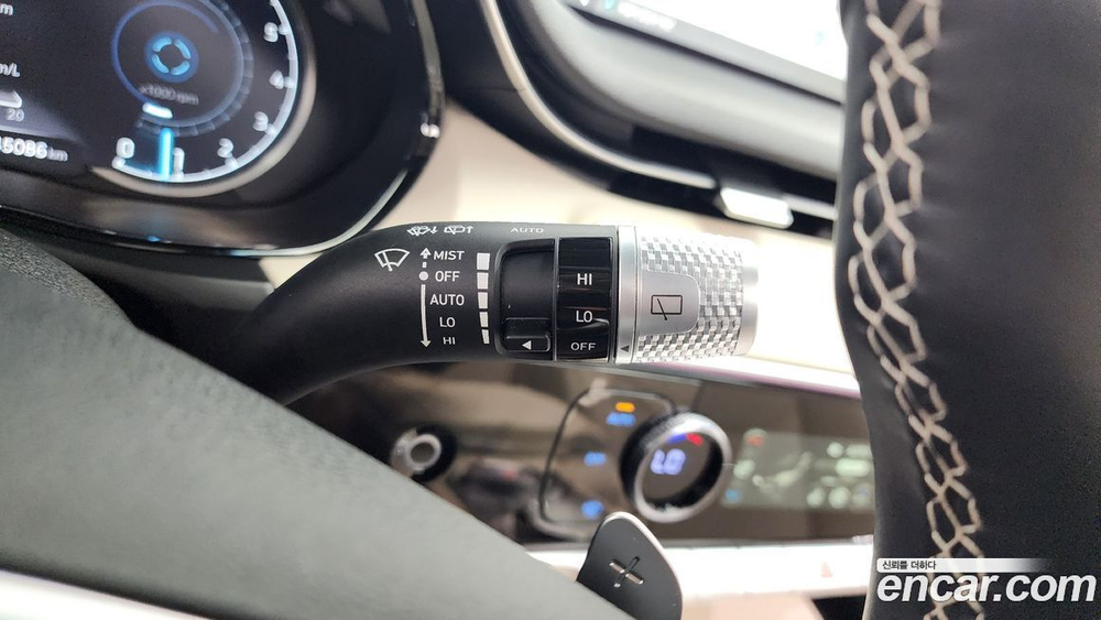 Genesis GV70 2.5T Бензин AWD (04.2023)