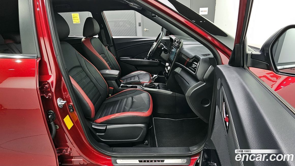 KG Mobility (Ssangyong) Very New Tivoli Бензин 1.5 2WD (04.2020)