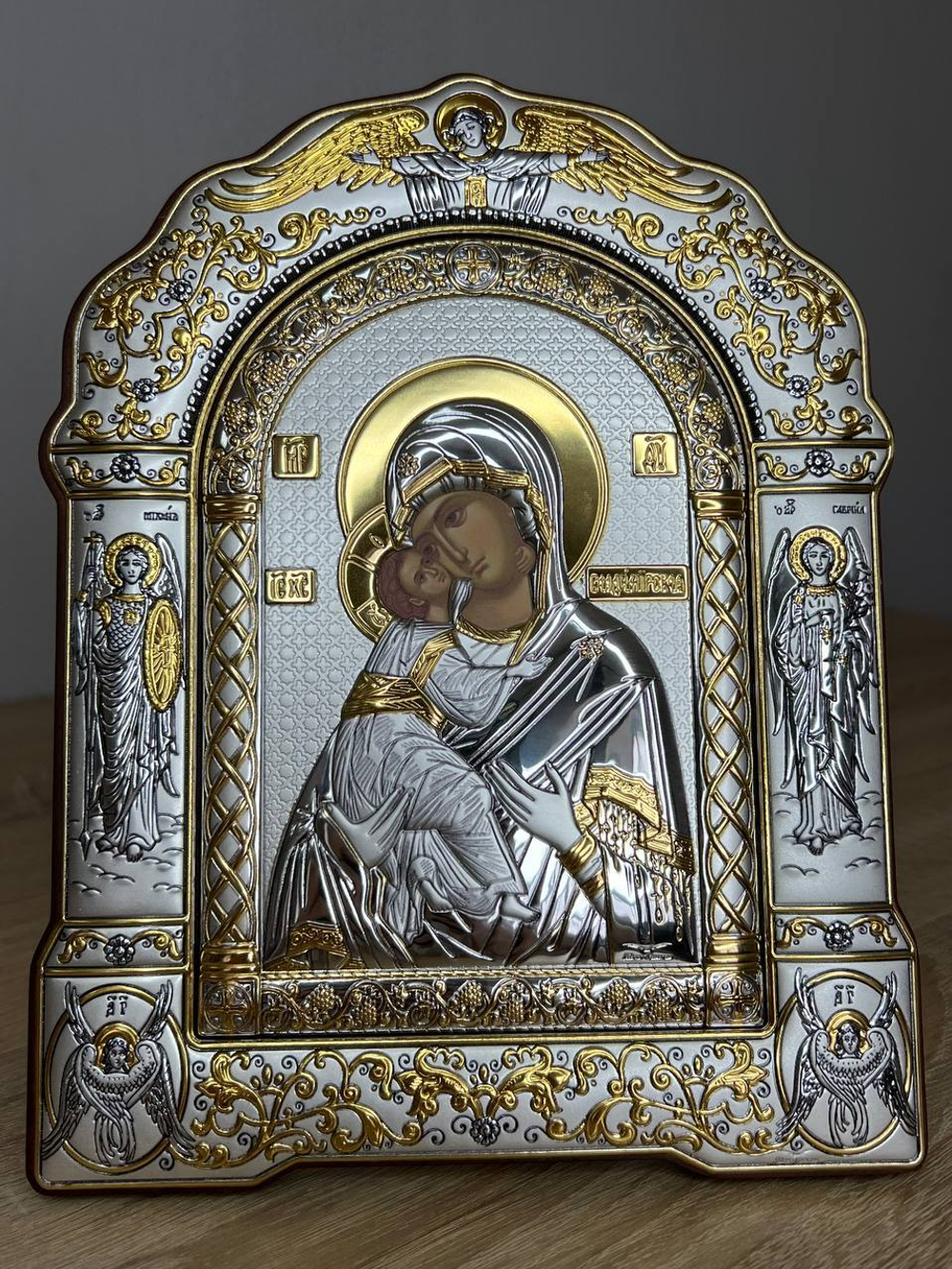 Владимирская БМ, икона арочная с рамкой, красное дерево 206х270