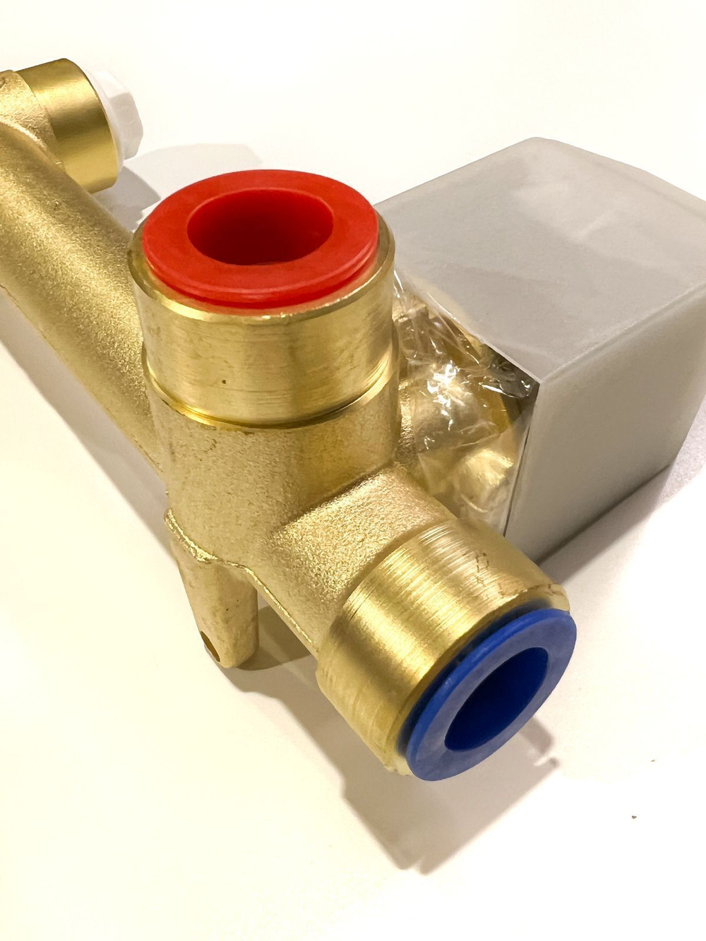 Смеситель для раковины встраиваемый из латуни "Grocenberg" (бронза)