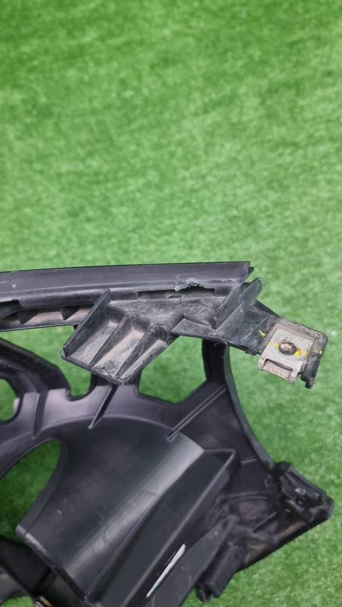 Кронштейн ПТФ левый Mini Hatch F56 (2013-2018)