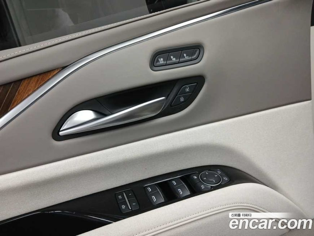 Cadillac Escalade 5 Generation 6.2 (12.2023)