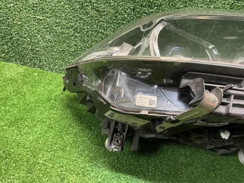 Фара правая BMW 5er G30 (2017-2020) LED