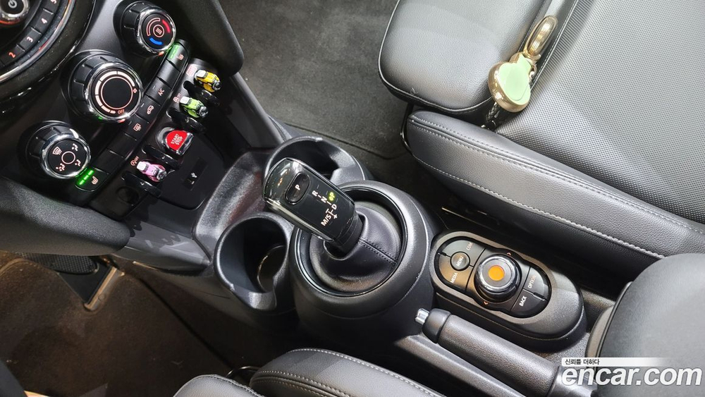 Mini Cooper Basic (09.2020)