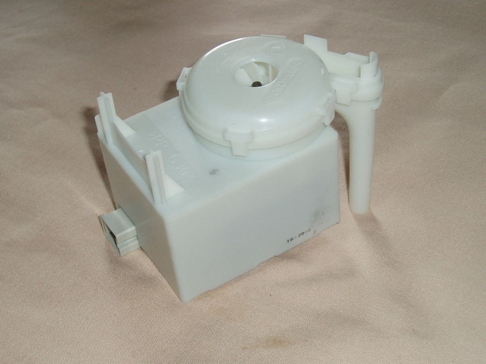 Помпа испарителя Beko (Беко) - 2950980100