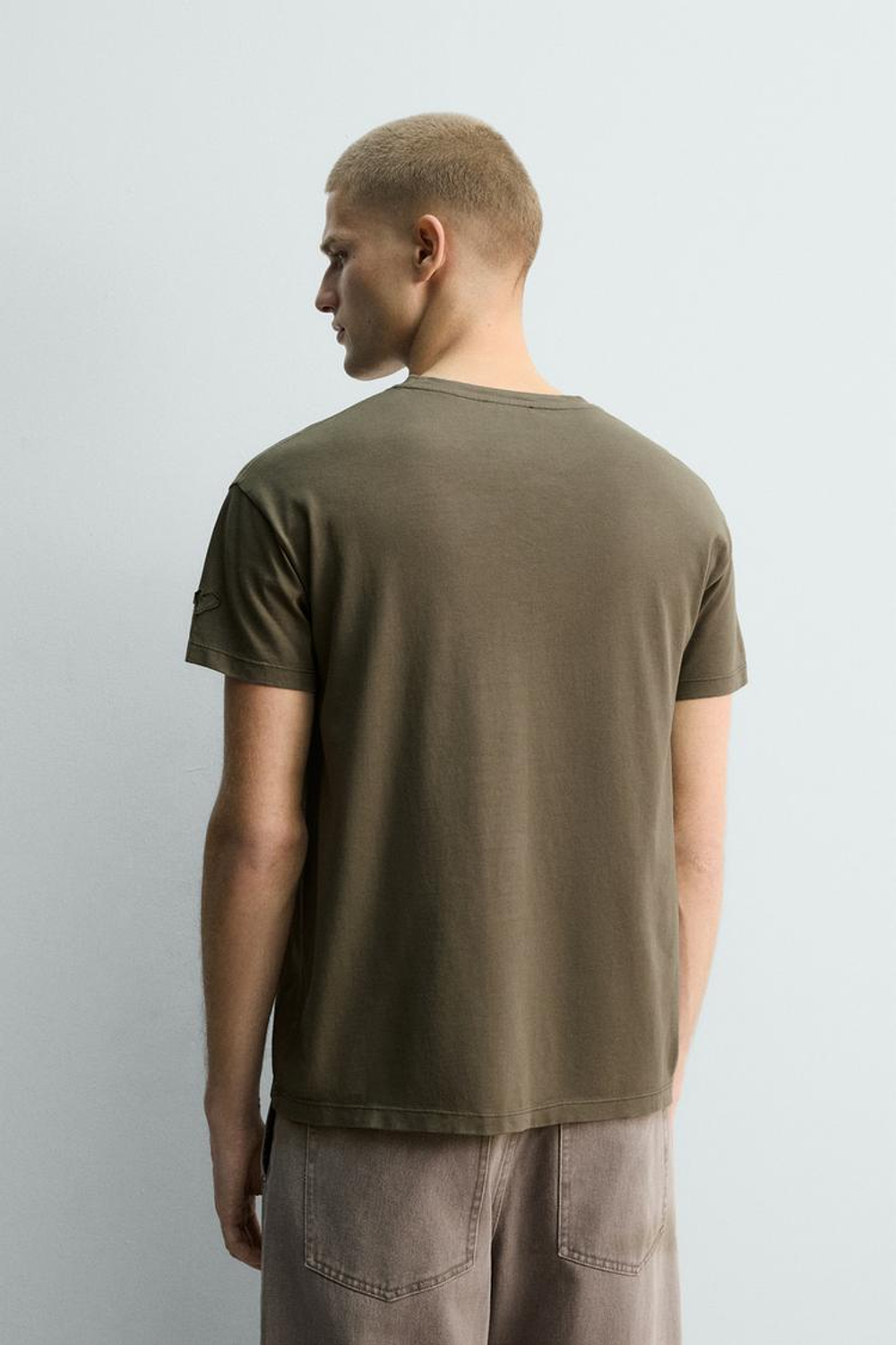 ZARA ФУТБОЛКА С ВЫШИТЫМ СЕРДЦЕМ, КОРИЧНЕВЫЙ