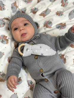 Вязаный комплект (Комбинезон на пуговицах+чепчик) Дождь хлопок RinaAmari