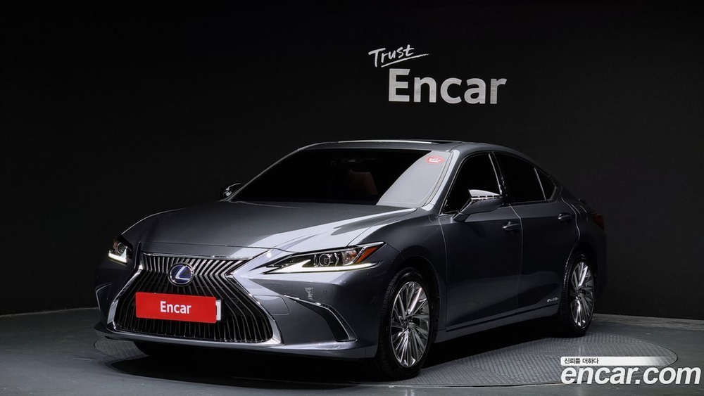 Lexus ES300h 7 Generation Luxury Plus (04.2021)