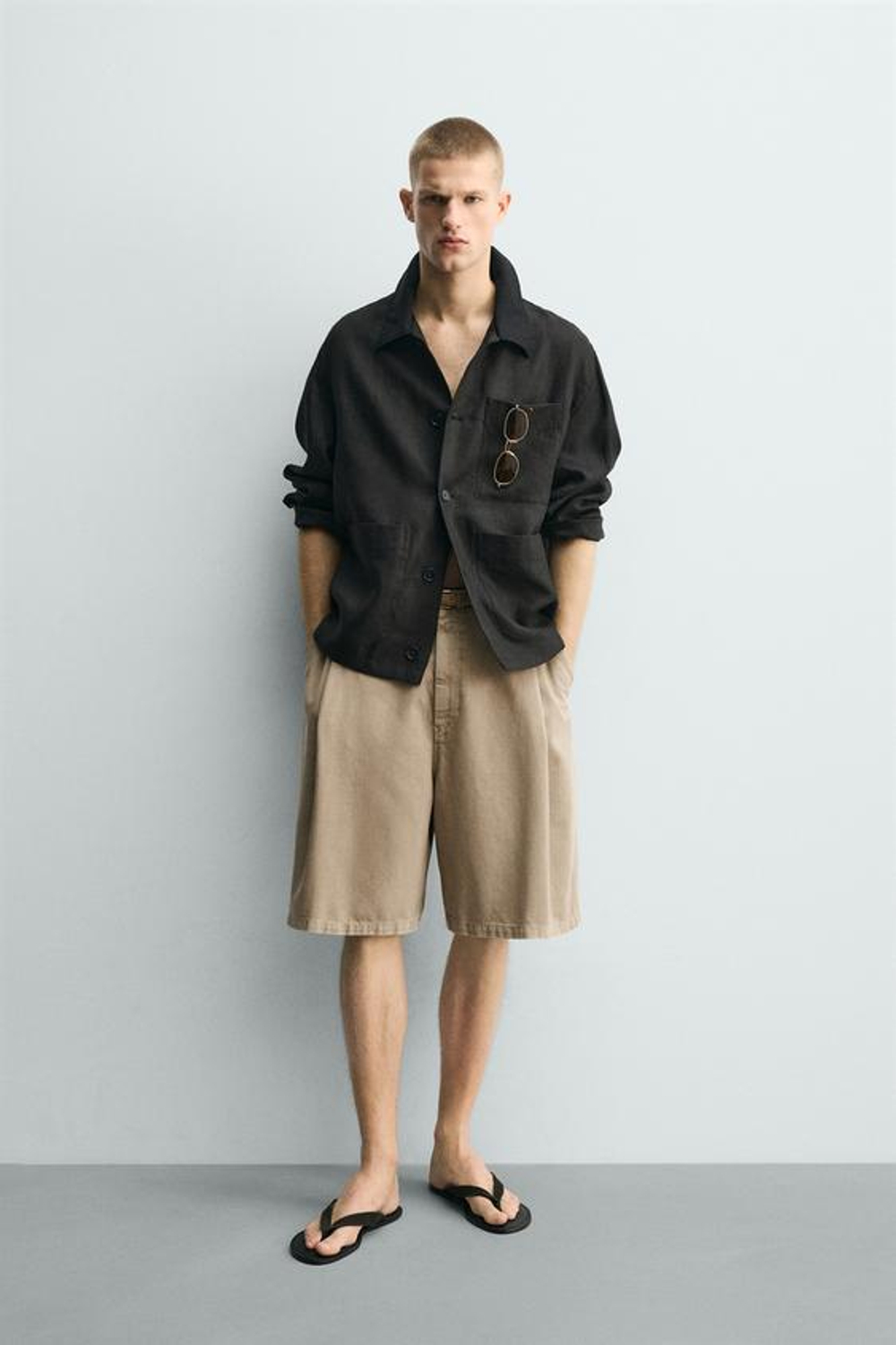 ZARA ШОРТЫ RELAXED FIT СО СКЛАДКАМИ, БЕЖЕВЫЙ
