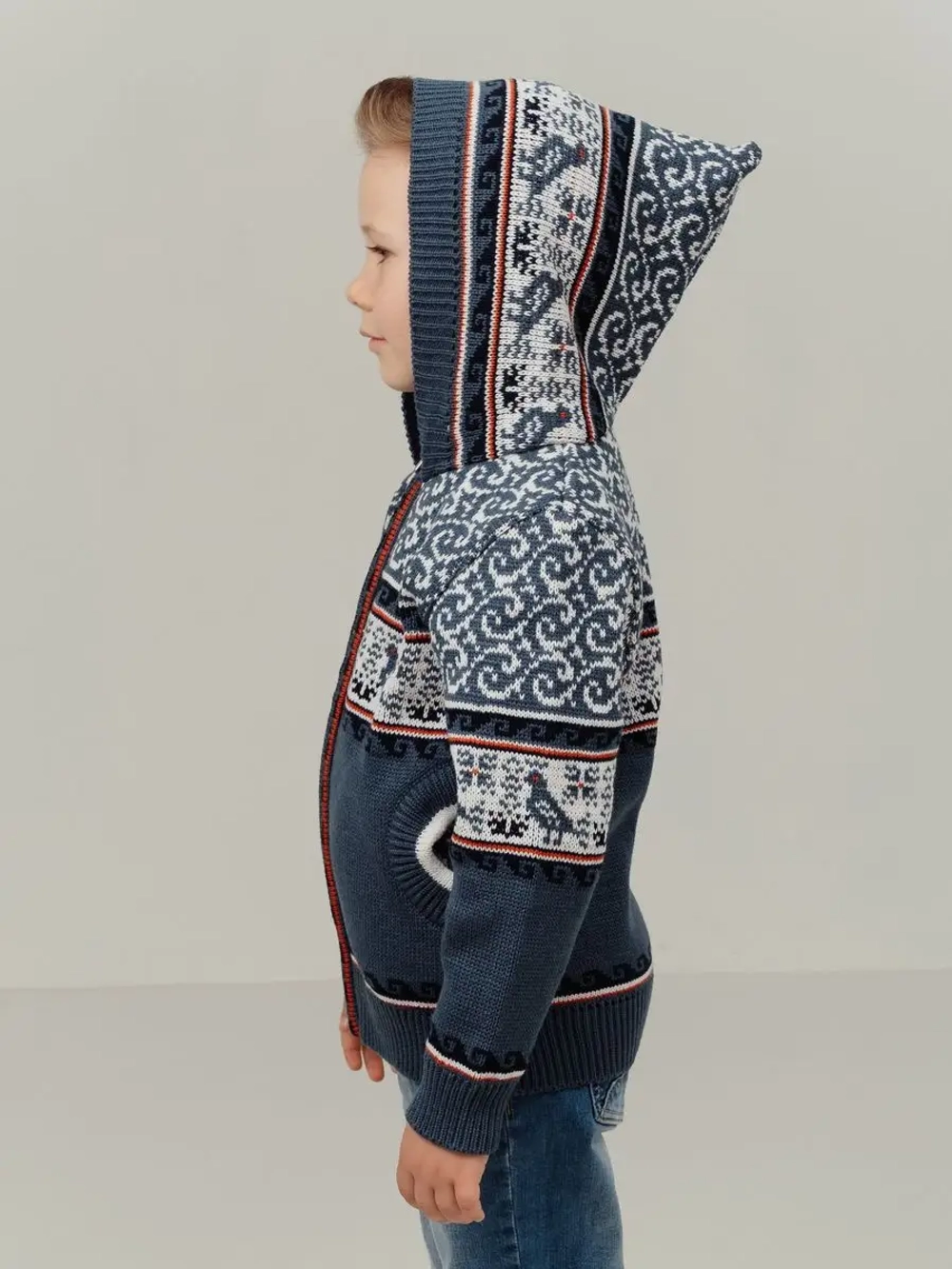 Кофта вязаная с капюшоном