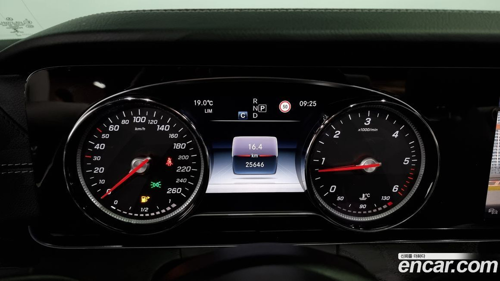 Mercedes-Benz E-Class W213 E220d Cabriolet (10.2019)