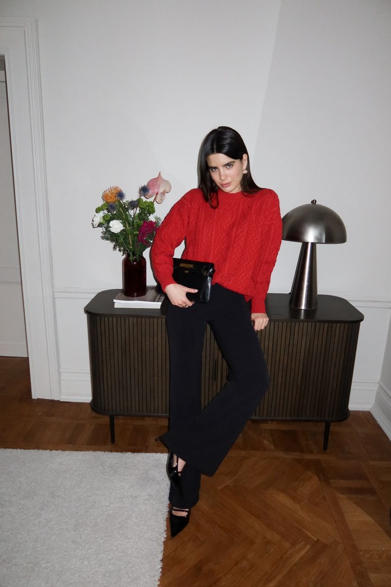 Свитер из полушерсти с орнаментом алый